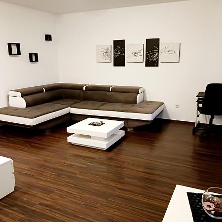 Familyhouse Apartment Pula Exterior photo